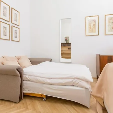 Days - Three-bedroom With Balcony Lejlighed